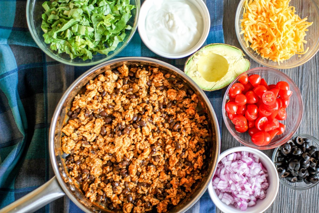 Taco meat and fixins-6081
