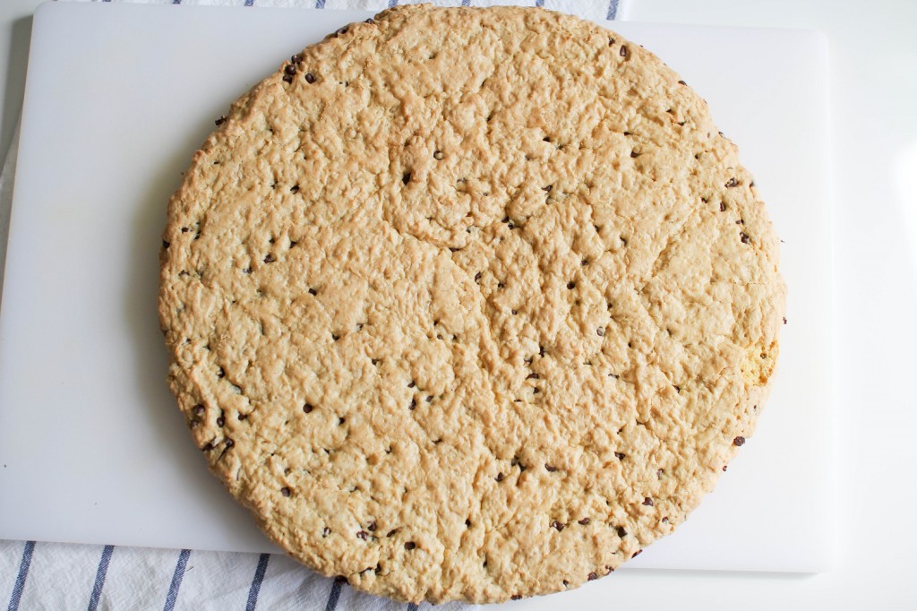 cookie cake baked